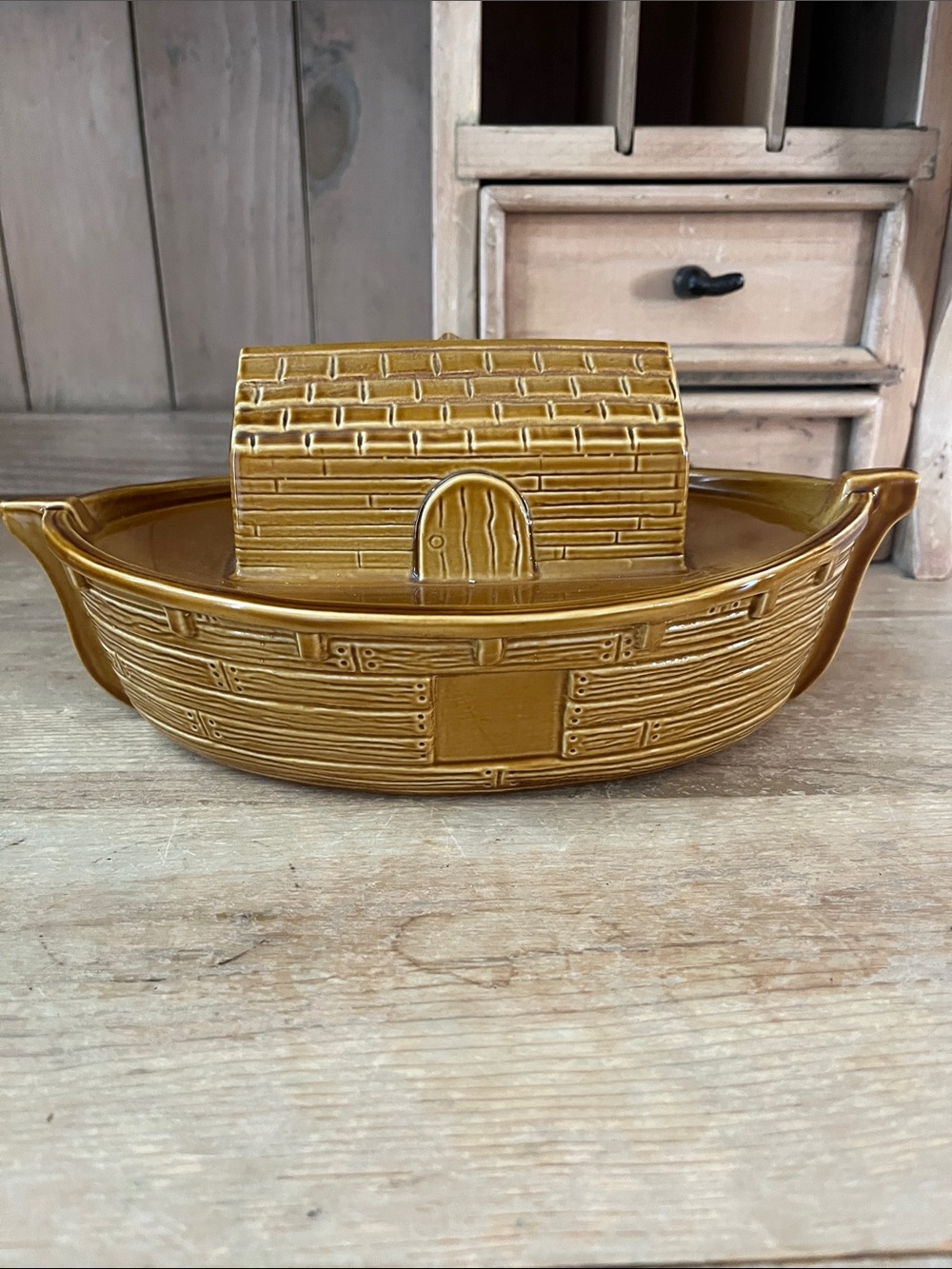 Vintage Wade Pottery Noah’s Ark 1 Red Rose Tea Ceramic Display 1990’s